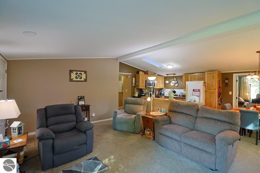 Image 6 of property listing at 1196 Summers Lane, Weidman, MI 48893