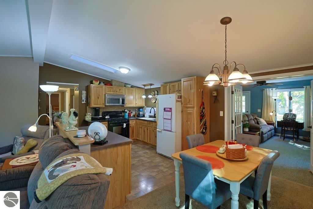 Image 9 of property listing at 1196 Summers Lane, Weidman, MI 48893