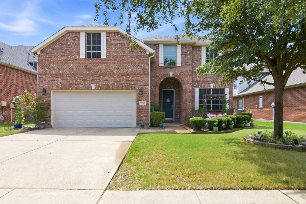 9845 Stripling Drive, Fort Worth, TX 76244