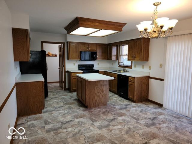 412 Hall Drive, Greenwood, IN 46142