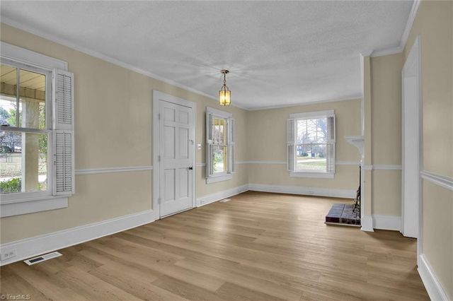 324 S Whitehead Avenue, Spencer, NC 28159