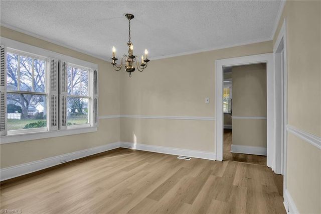 324 S Whitehead Avenue, Spencer, NC 28159