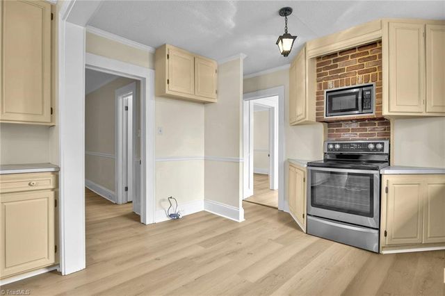 324 S Whitehead Avenue, Spencer, NC 28159