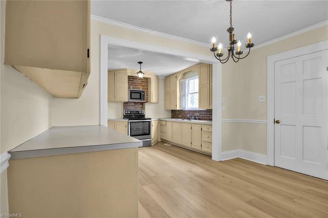 324 S Whitehead Avenue, Spencer, NC 28159