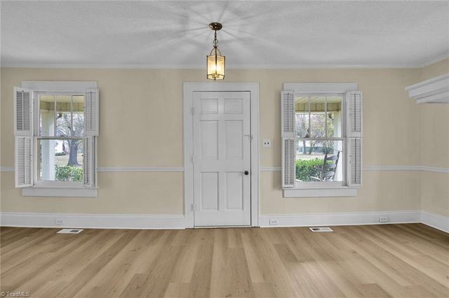 324 S Whitehead Avenue, Spencer, NC 28159