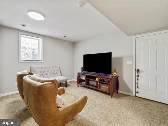 112 HARRISON AVE, Waynesboro, PA 17268