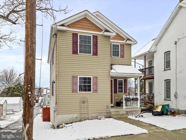 112 HARRISON AVE, Waynesboro, PA 17268