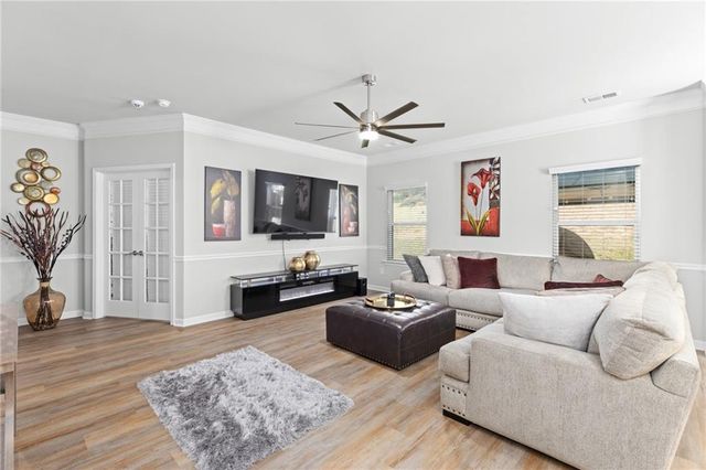 1215 Campbell Pine Trail, Lawrenceville, GA 30045