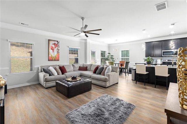 1215 Campbell Pine Trail, Lawrenceville, GA 30045