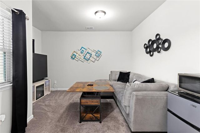 1215 Campbell Pine Trail, Lawrenceville, GA 30045