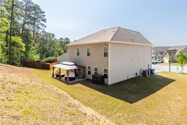 1215 Campbell Pine Trail, Lawrenceville, GA 30045