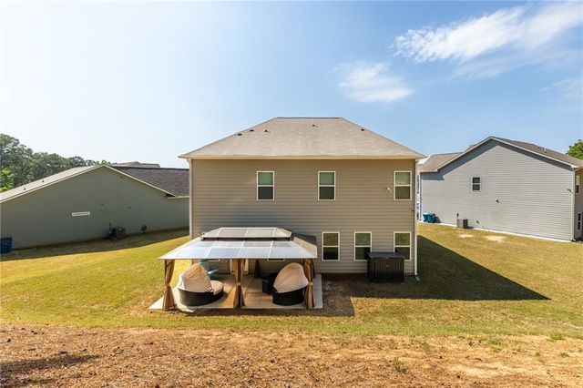 1215 Campbell Pine Trail, Lawrenceville, GA 30045