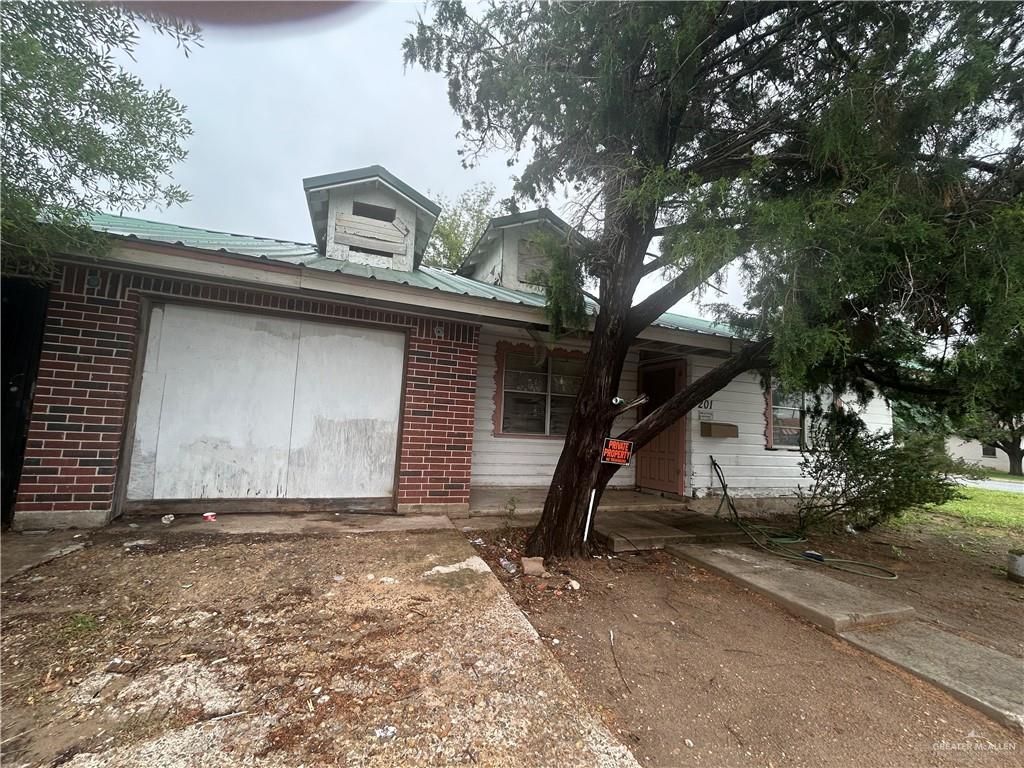 201 E Ricky Crossland Avenue, Elsa, TX 78543