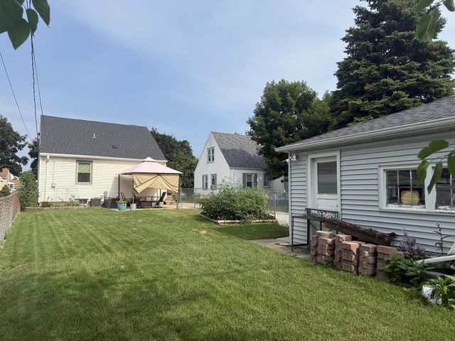 3727 S 23rd STREET, Milwaukee, WI 53221