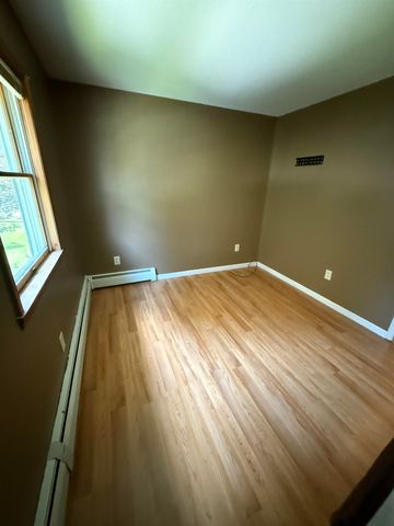 14 Haywood Avenue, Rutland City, VT 05701