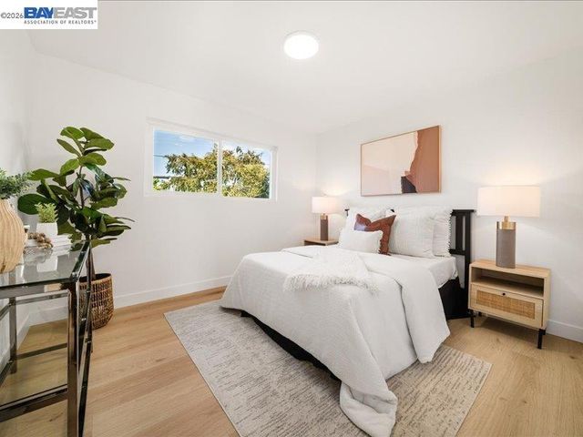 7654 Brighton Dr, Dublin, CA 94568