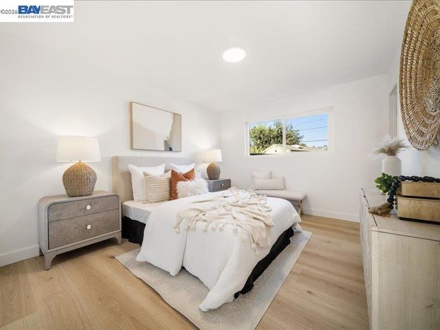 7654 Brighton Dr, Dublin, CA 94568