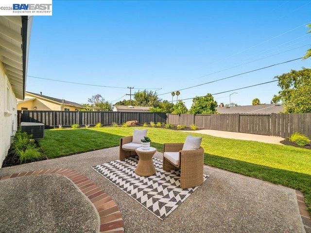 7654 Brighton Dr, Dublin, CA 94568