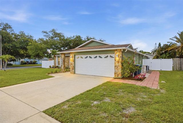 102 PEACOCK CIRCLE, Safety Harbor, FL 34695