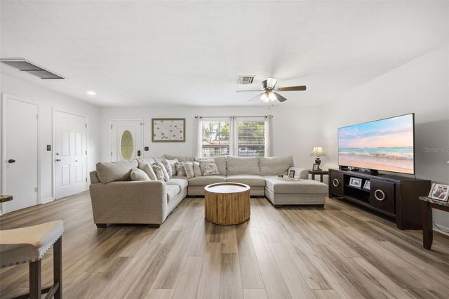 102 PEACOCK CIRCLE, Safety Harbor, FL 34695