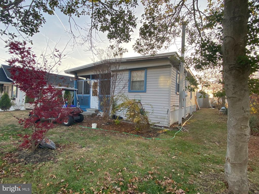 206 PENNSYLVANIA AVE, Fortescue, NJ 08321