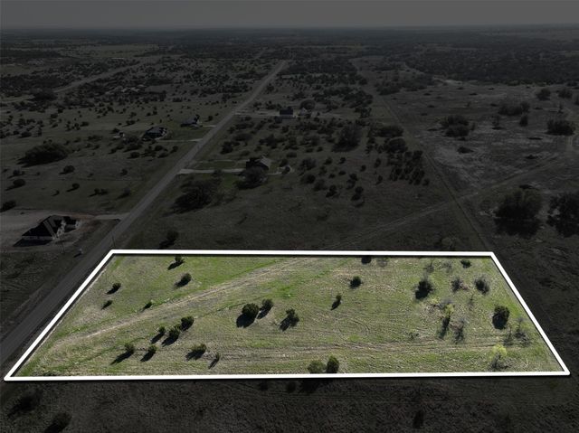 172 Gilmore Court, Lipan, TX 76462