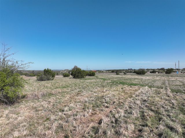 172 Gilmore Court, Lipan, TX 76462