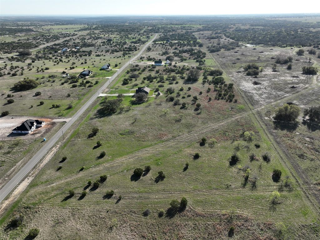 172 Gilmore Court, Lipan, TX 76462