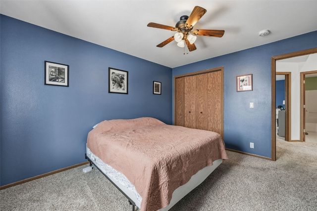 72 Miller Ave SW SW 8, Cedar Rapids, IA 52404