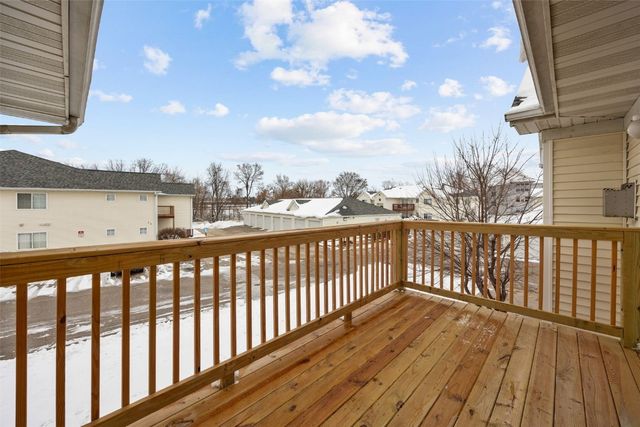 72 Miller Ave SW SW 8, Cedar Rapids, IA 52404