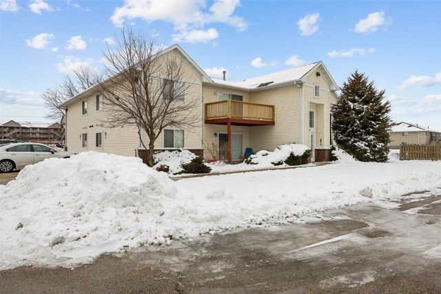 72 Miller Ave SW SW 8, Cedar Rapids, IA 52404