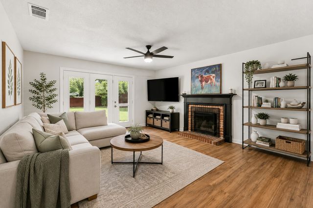 6832 Parkwood Drive, North Richland Hills, TX 76182
