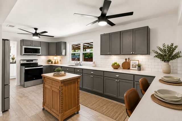 6832 Parkwood Drive, North Richland Hills, TX 76182