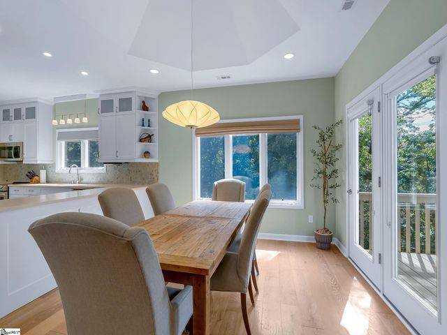 15 Grosbeak Way, Landrum, SC 29356