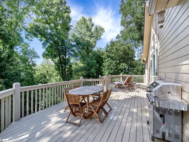 15 Grosbeak Way, Landrum, SC 29356