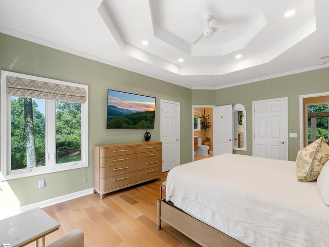 15 Grosbeak Way, Landrum, SC 29356