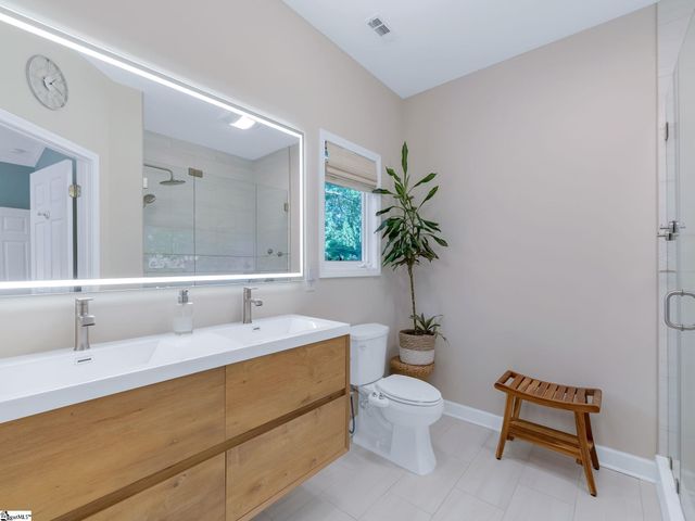 15 Grosbeak Way, Landrum, SC 29356