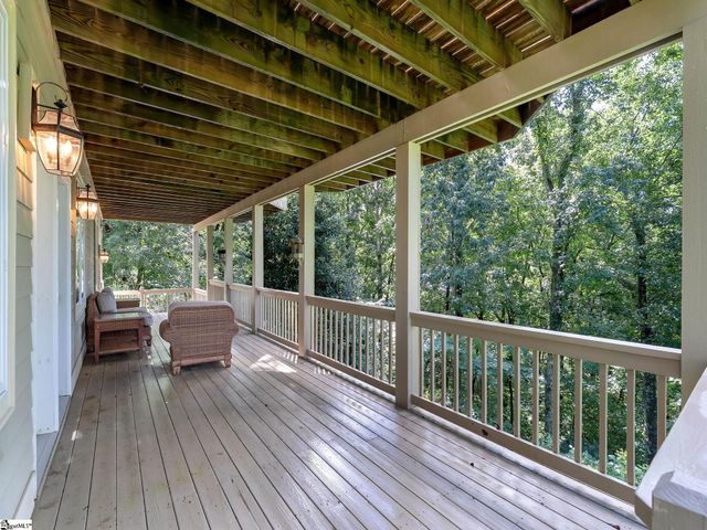 15 Grosbeak Way, Landrum, SC 29356