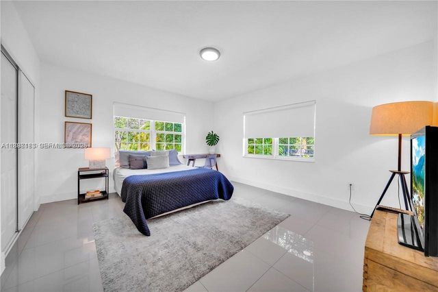 555 NE 127th Street, North Miami, FL 33161