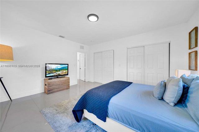 555 NE 127th Street, North Miami, FL 33161