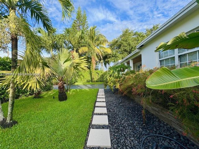 555 NE 127th Street, North Miami, FL 33161