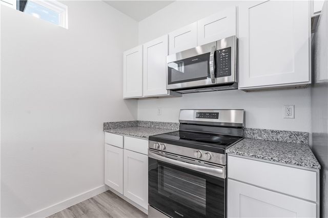 860 States Avenue, Bentonville, AR 72713