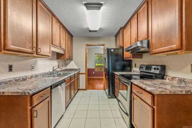 879 Heather Circle, Conway, AR 72034