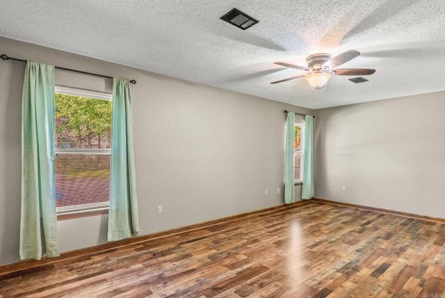 879 Heather Circle, Conway, AR 72034