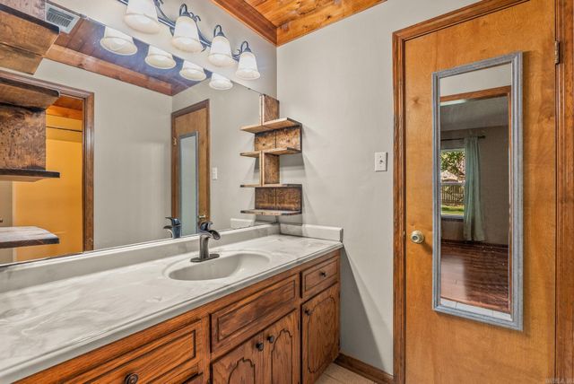 879 Heather Circle, Conway, AR 72034