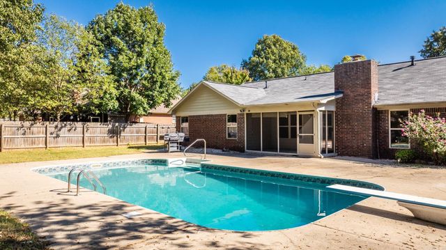 879 Heather Circle, Conway, AR 72034