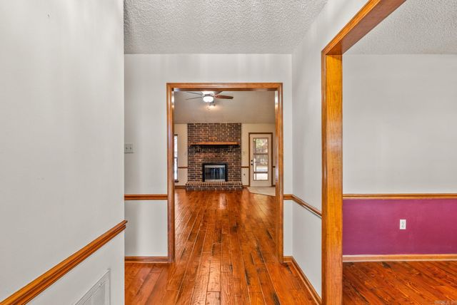 879 Heather Circle, Conway, AR 72034