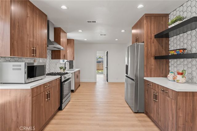 5107 Cimarron, Los Angeles, CA 90062