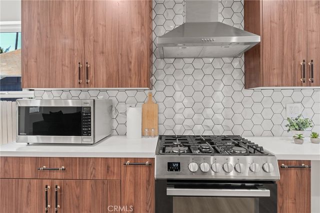 5107 Cimarron, Los Angeles, CA 90062
