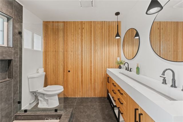5107 Cimarron, Los Angeles, CA 90062